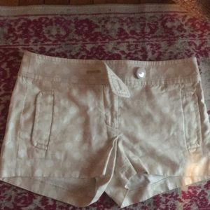 J.Crew shorts size 4 , cream in color. Excellent condition.